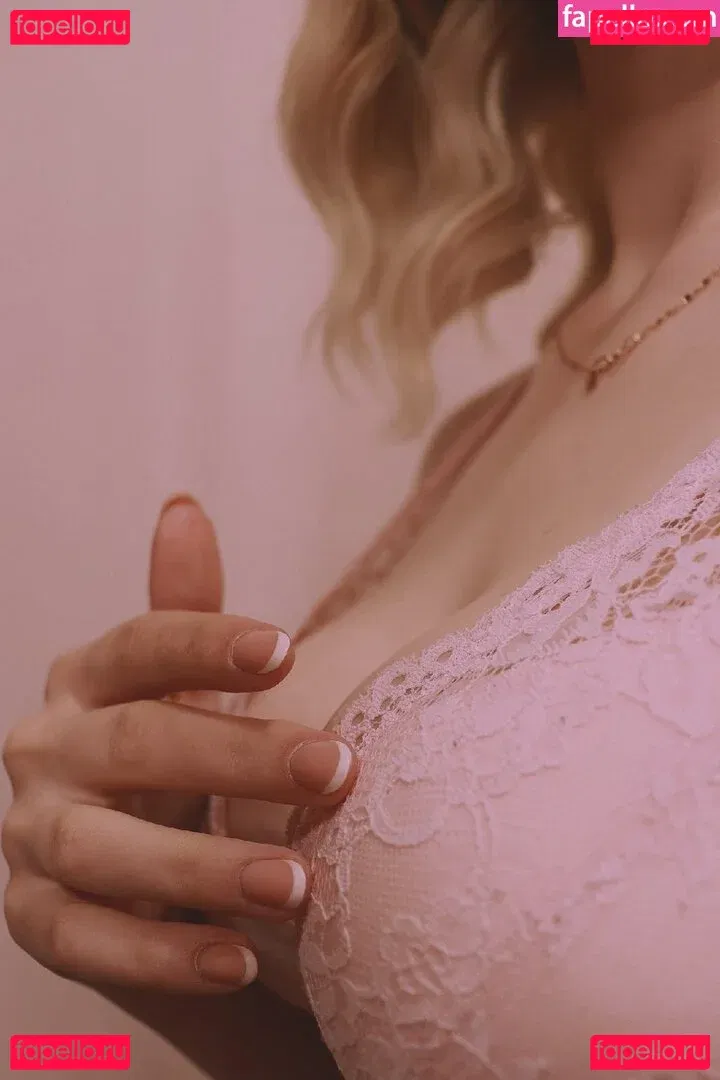 MerliPlays Onlyfans Photo Gallery 