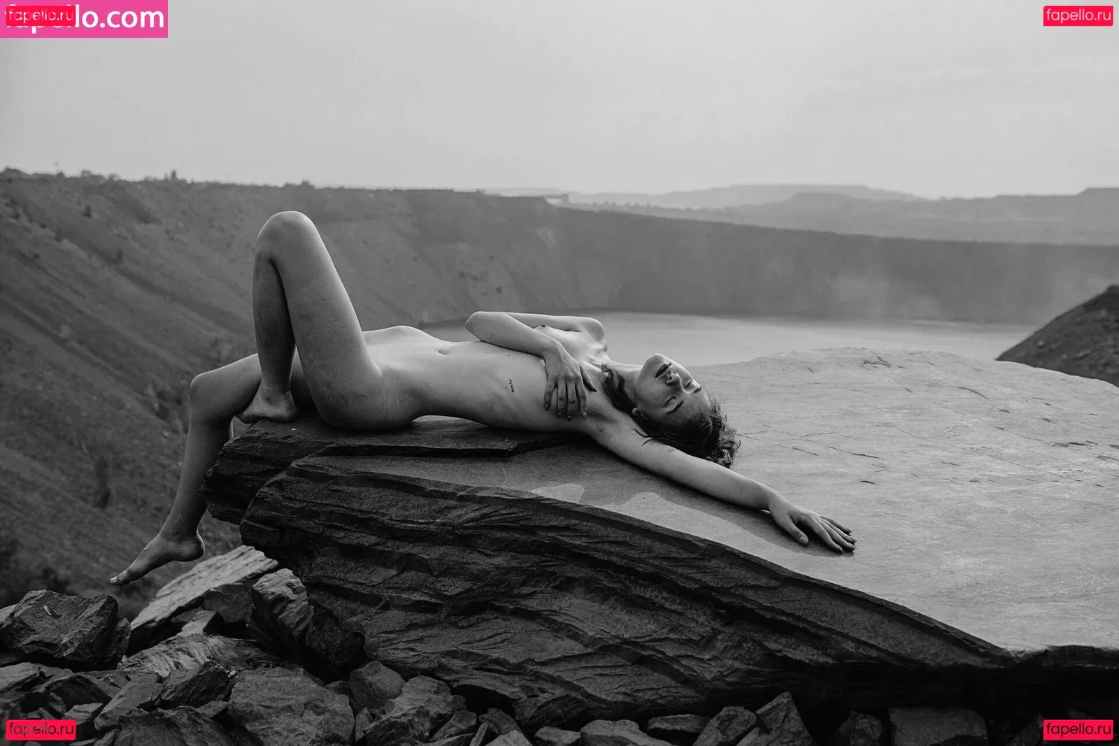 Petitesofi Onlyfans Photo Gallery 