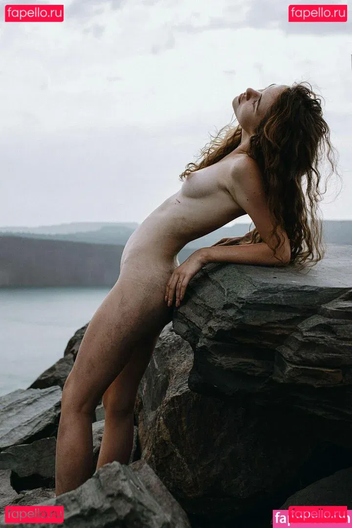 Petitesofi Onlyfans Photo Gallery 