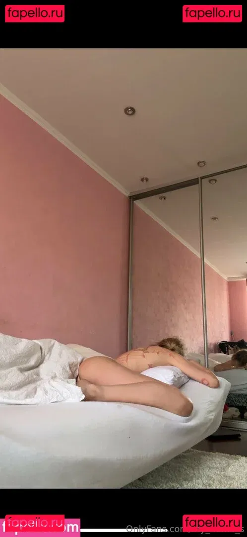 Petitesofi Onlyfans Photo Gallery 