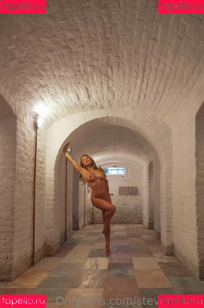 Luna Stevens Onlyfans Photo Gallery 