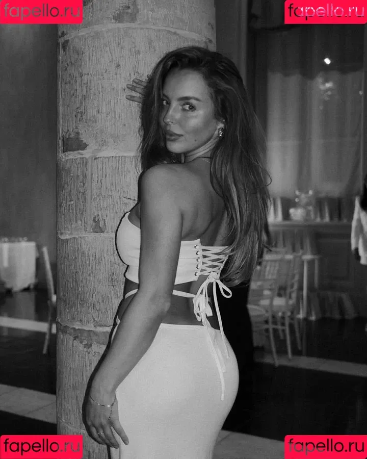 Luna Stevens Onlyfans Photo Gallery 