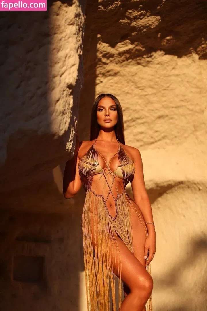 Oriola Marashi Onlyfans Photo Gallery 