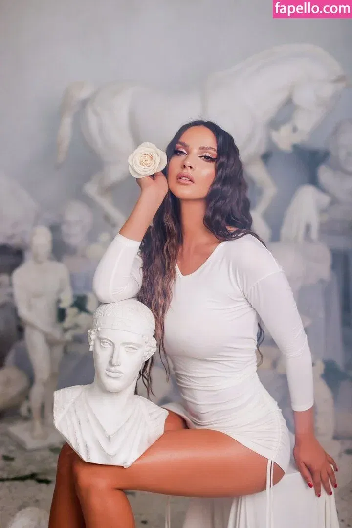 Oriola Marashi Onlyfans Photo Gallery 