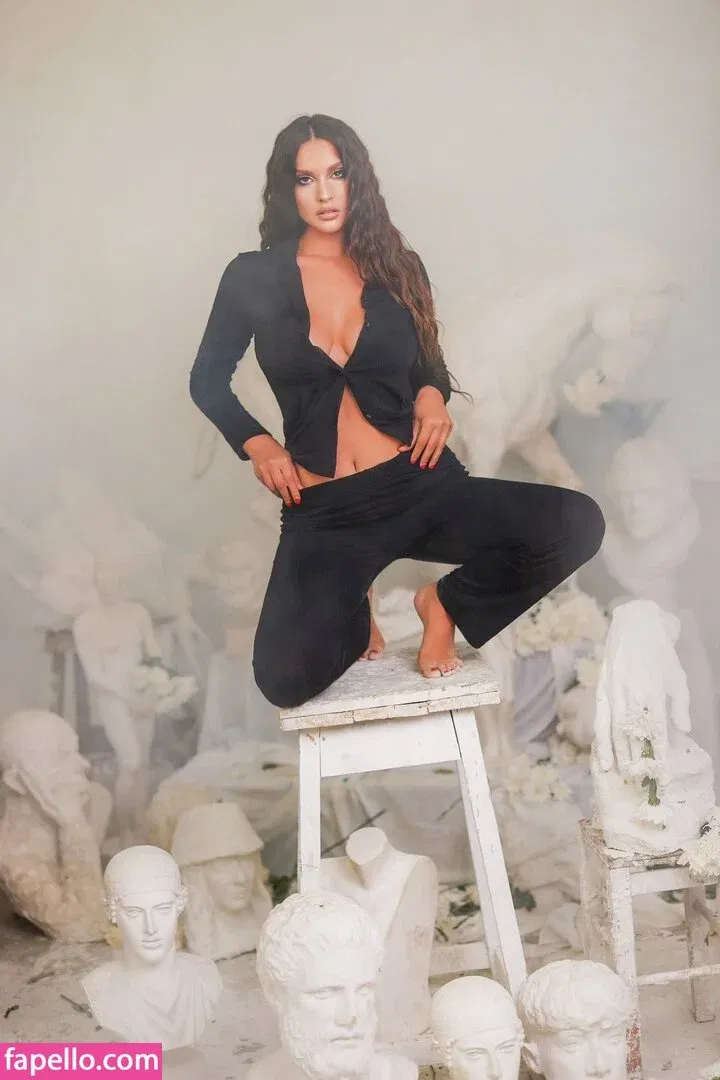 Oriola Marashi Onlyfans Photo Gallery 