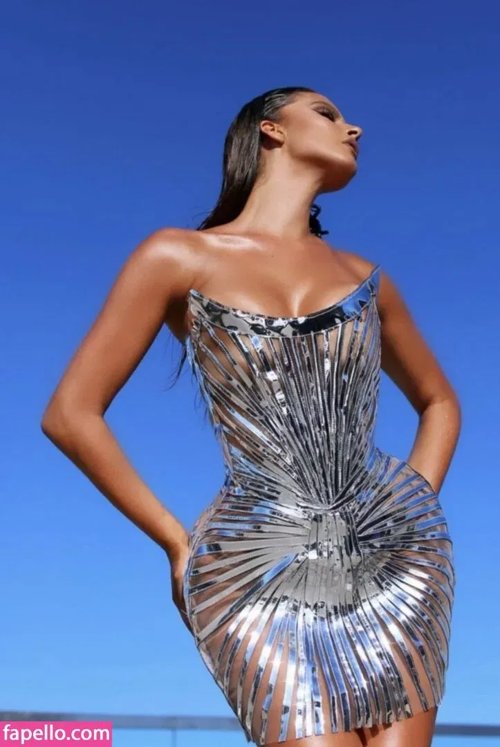 Oriola Marashi Onlyfans Photo Gallery 