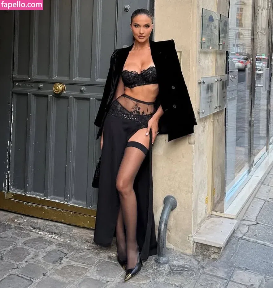 Oriola Marashi Onlyfans Photo Gallery 