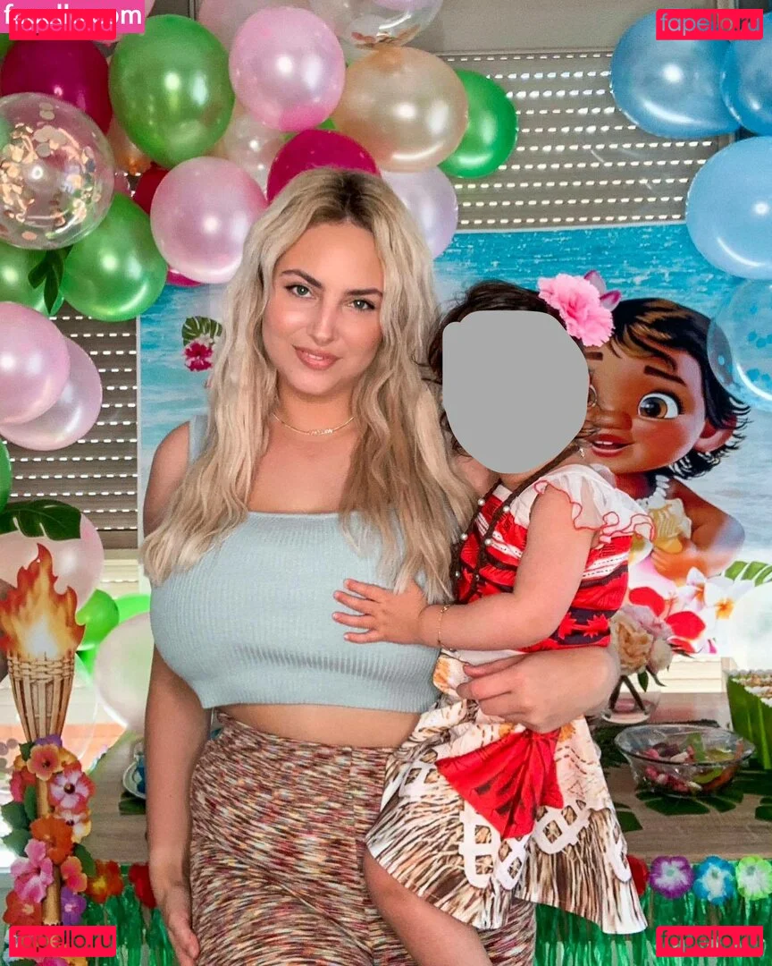 Rachel Elizabeth Onlyfans Photo Gallery 