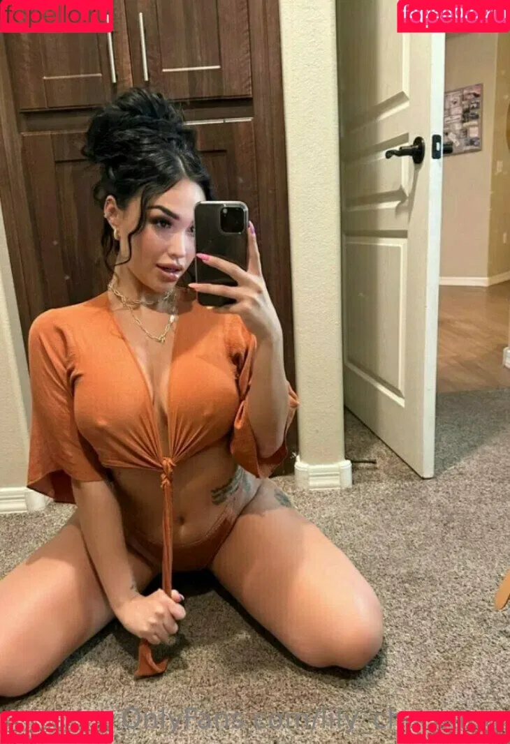 lily_charming Onlyfans Photo Gallery 