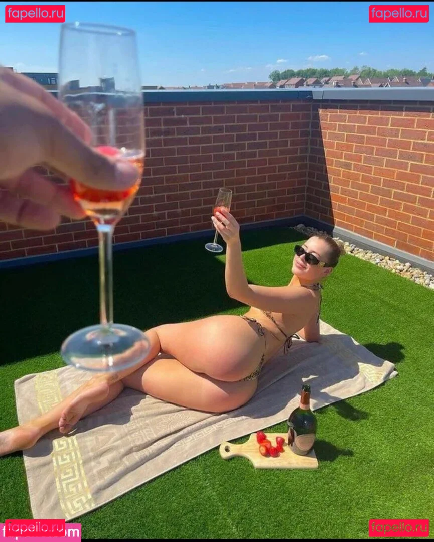 Sian Owen Onlyfans Photo Gallery 