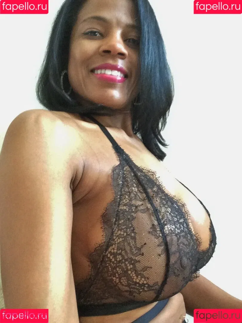 Raven Swallowz Onlyfans Photo Gallery 