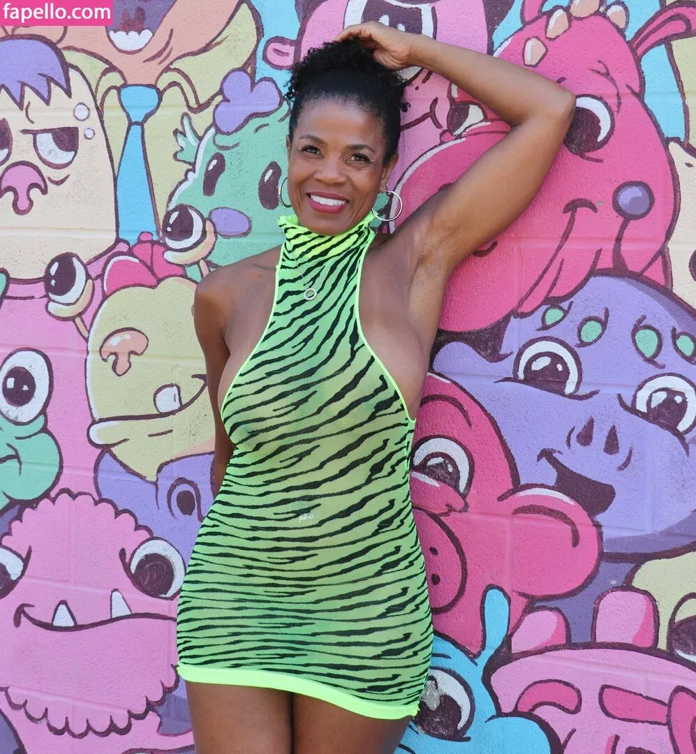 Raven Swallowz Onlyfans Photo Gallery 