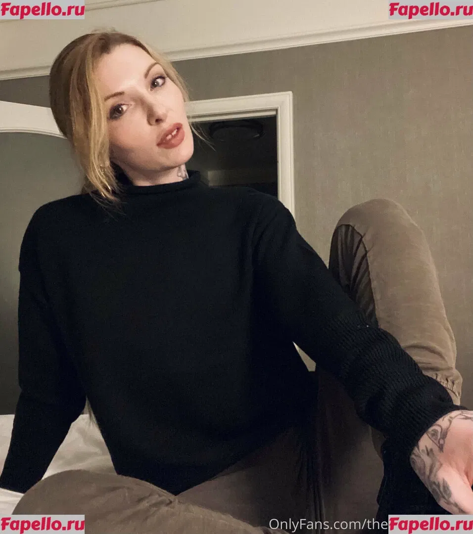 thepennyarcher Onlyfans Photo Gallery 