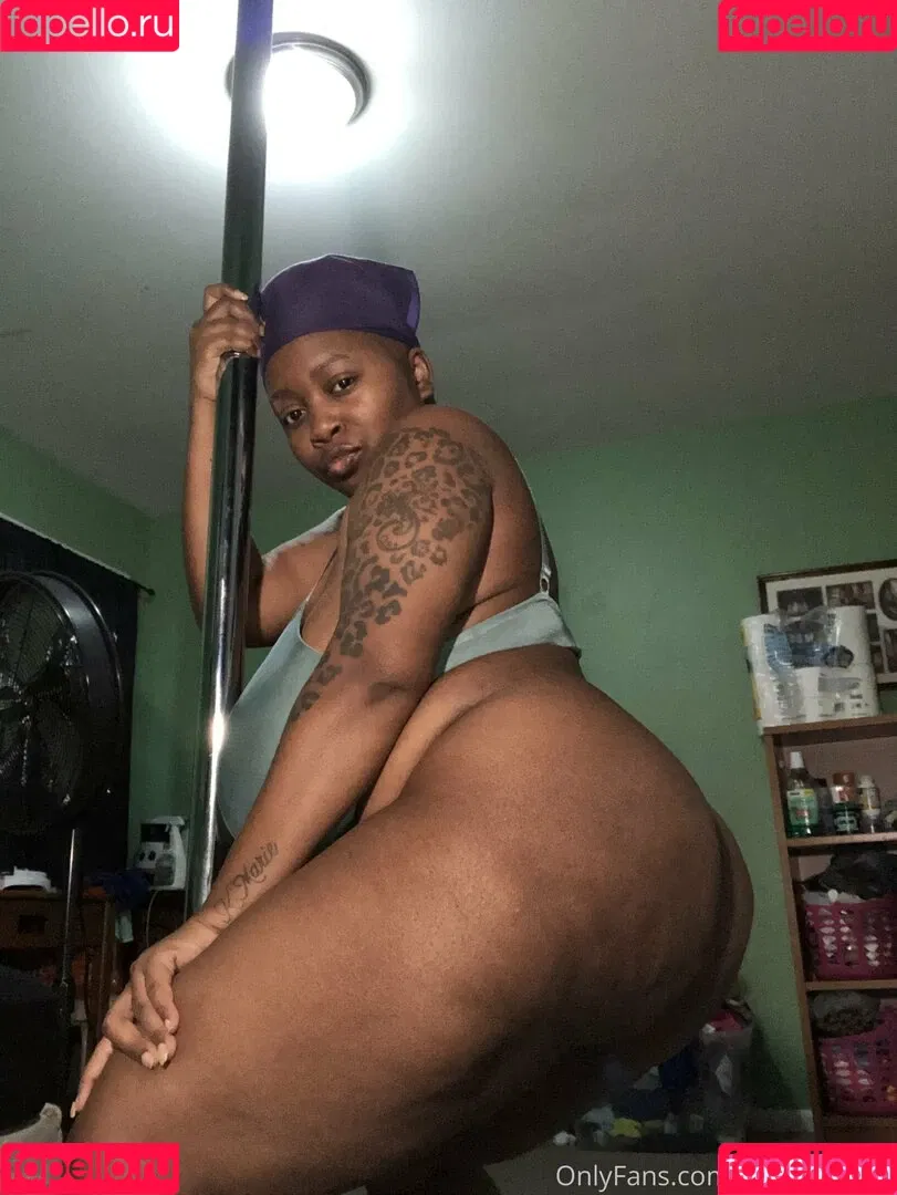 famousstarkmarie Onlyfans Photo Gallery 