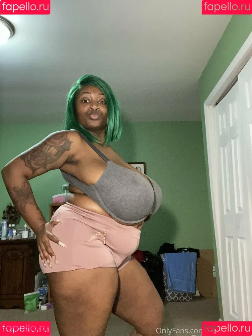 famousstarkmarie Onlyfans Photo Gallery 