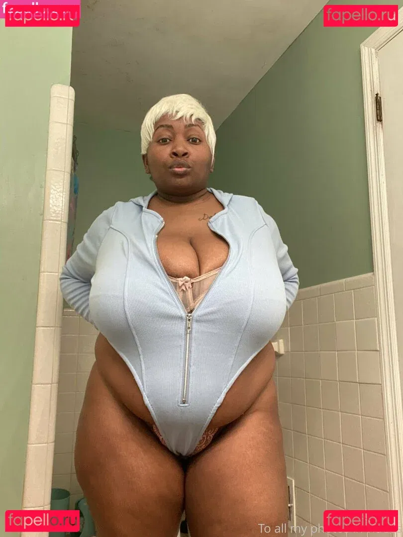 famousstarkmarie Onlyfans Photo Gallery 