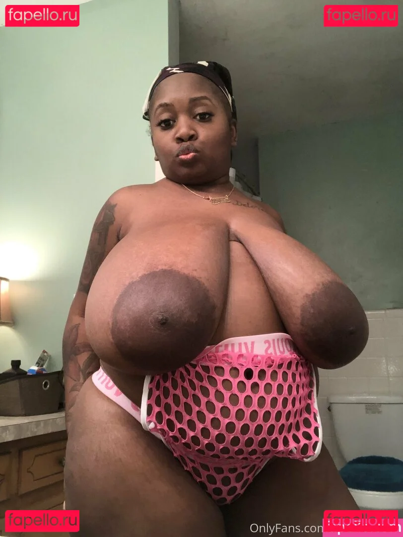 famousstarkmarie Onlyfans Photo Gallery 