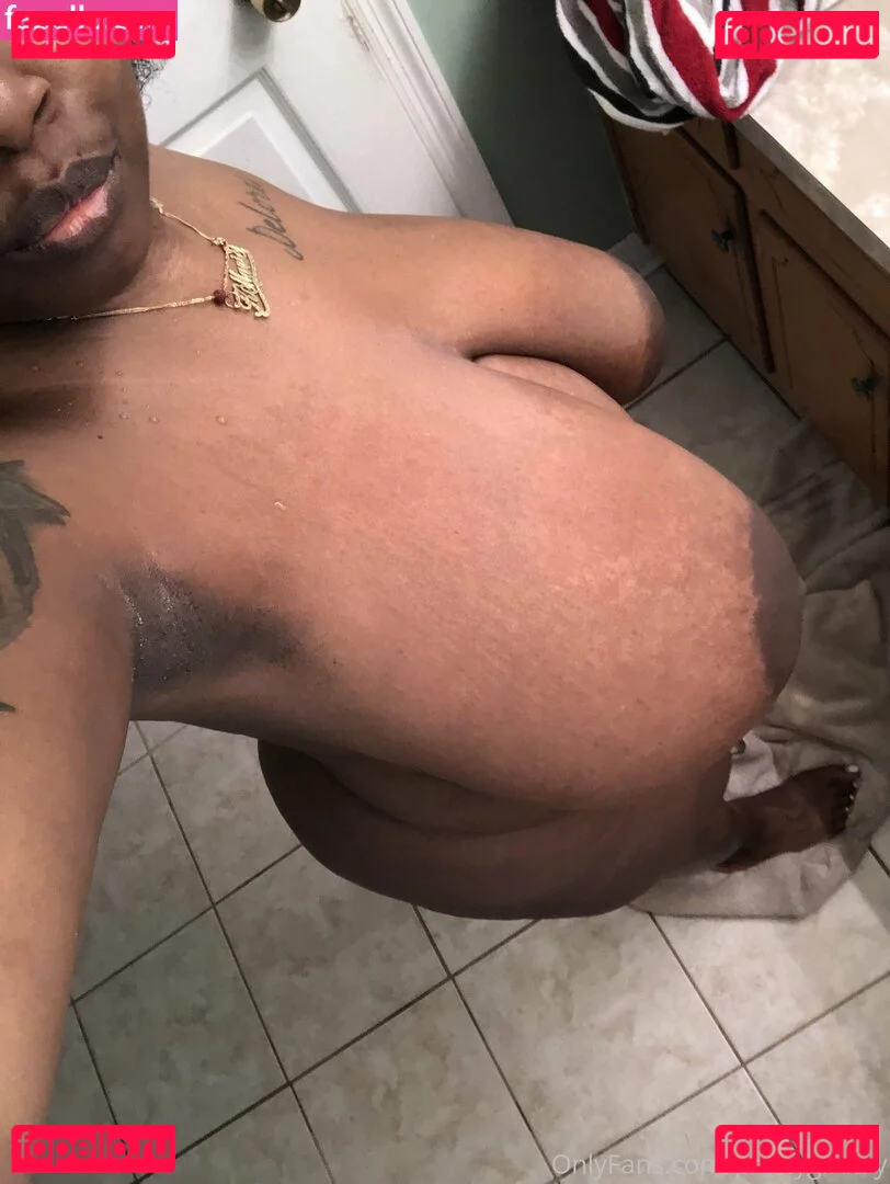 famousstarkmarie Onlyfans Photo Gallery 