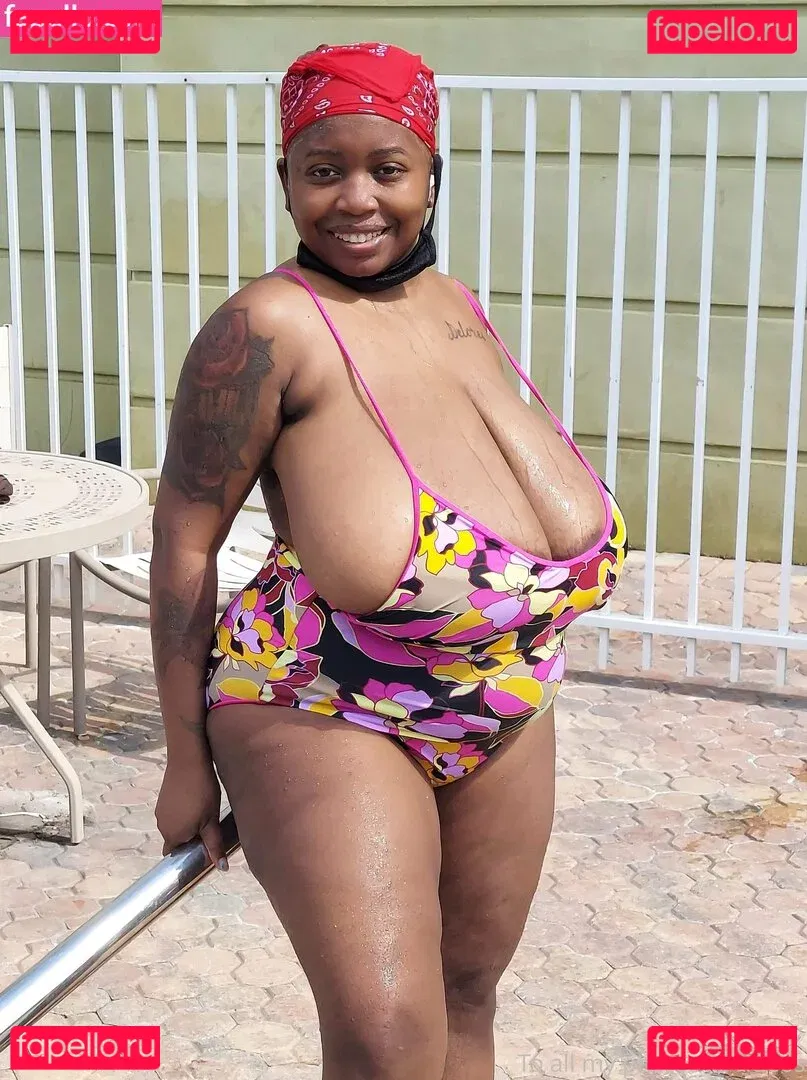 famousstarkmarie Onlyfans Photo Gallery 