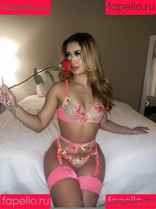 Daisy Tapia Onlyfans Photo Gallery 