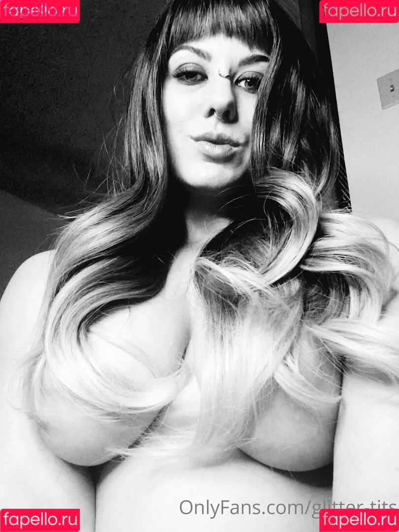 glitter-tits Onlyfans Photo Gallery 