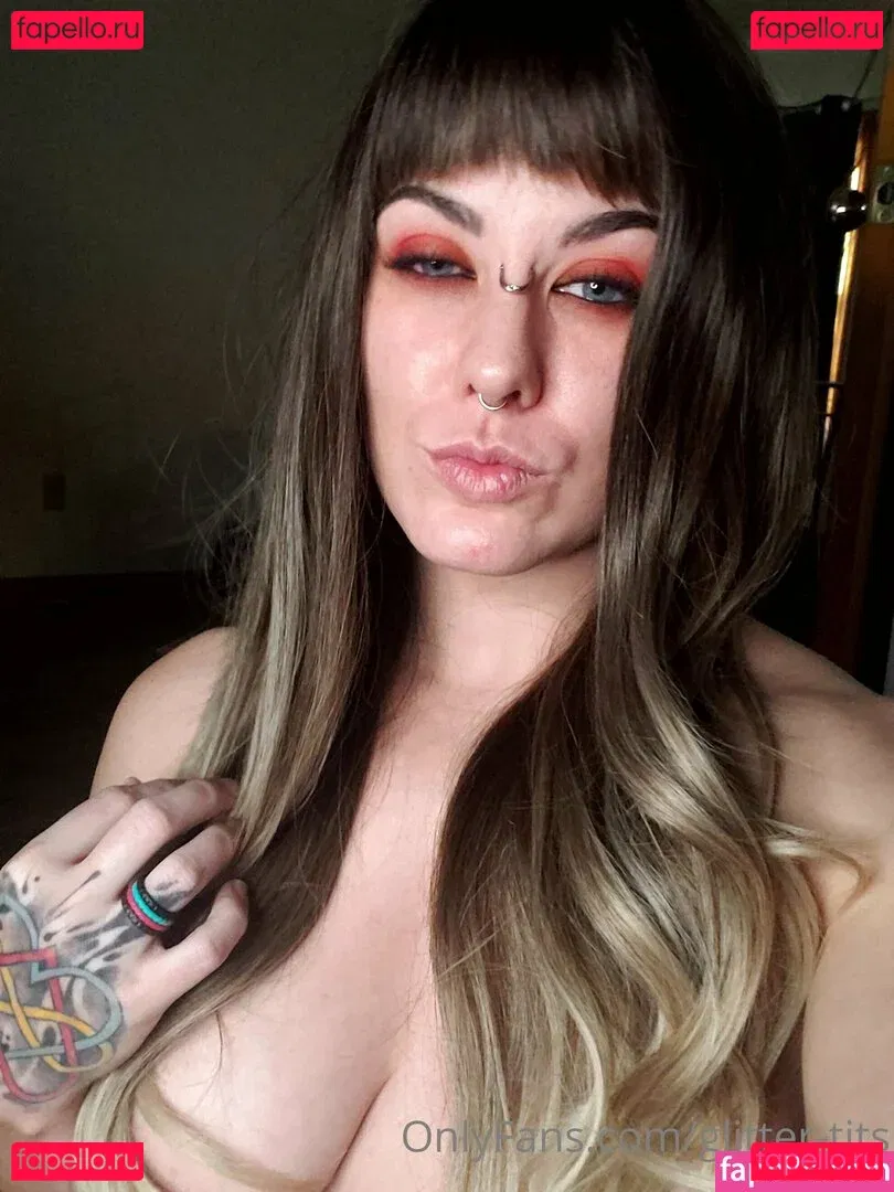 glitter-tits Onlyfans Photo Gallery 