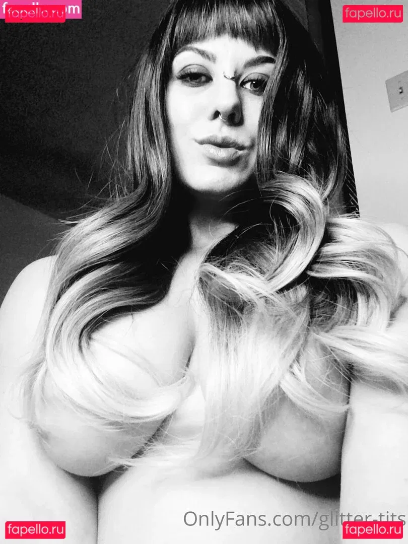 glitter-tits Onlyfans Photo Gallery 