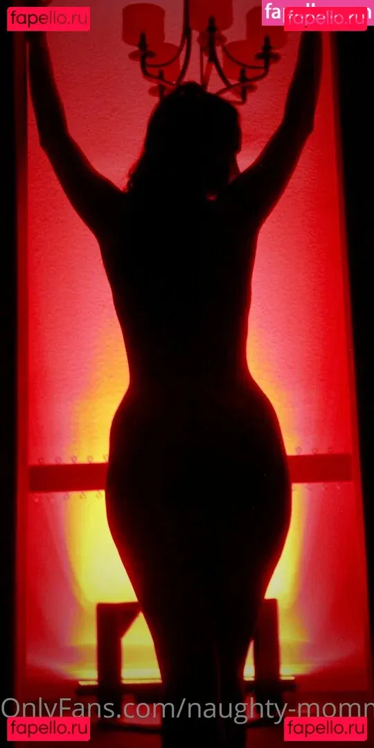 naughty-mommy Onlyfans Photo Gallery 