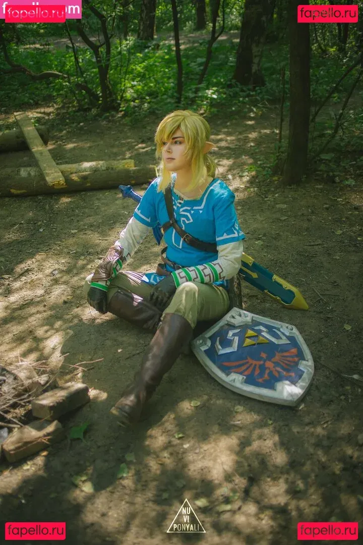 Adamae Dono Onlyfans Photo Gallery 