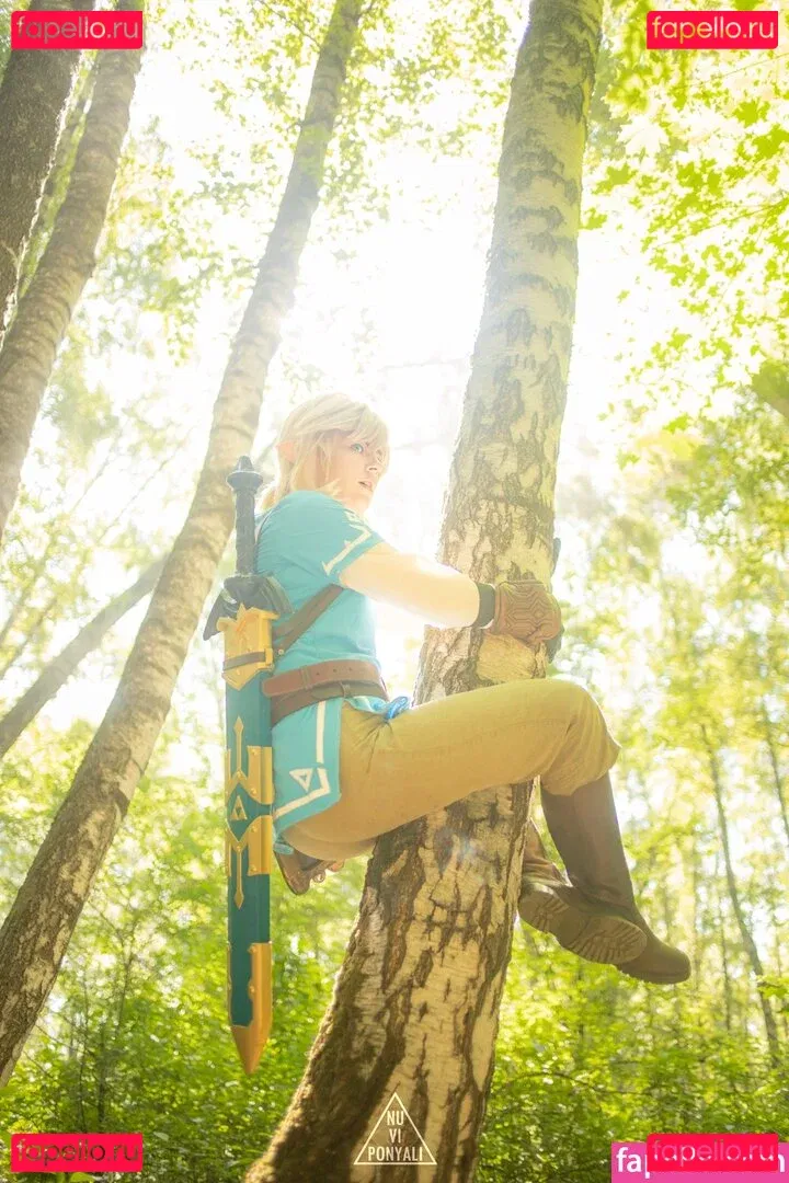 Adamae Dono Onlyfans Photo Gallery 