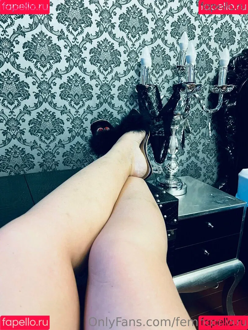 femdomyou Onlyfans Photo Gallery 