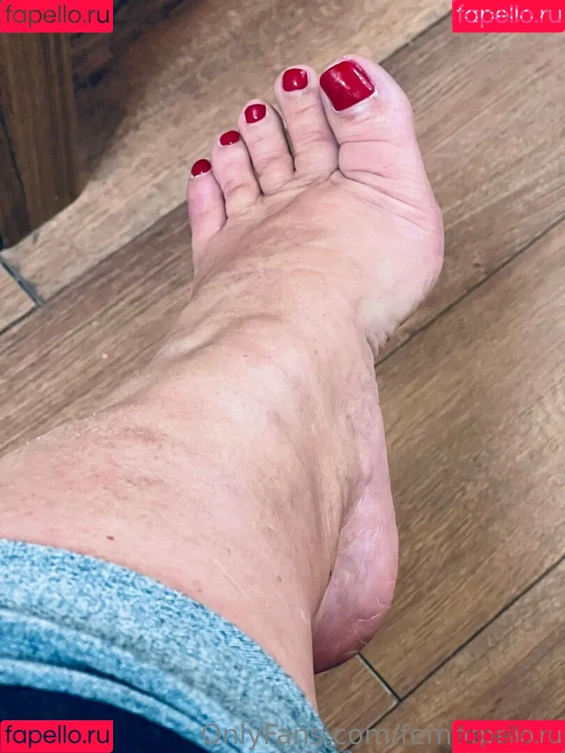 femdomyou Onlyfans Photo Gallery 