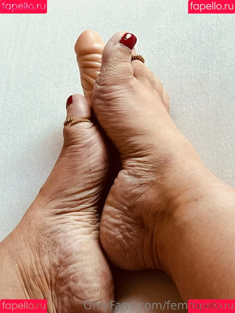femdomyou Onlyfans Photo Gallery 