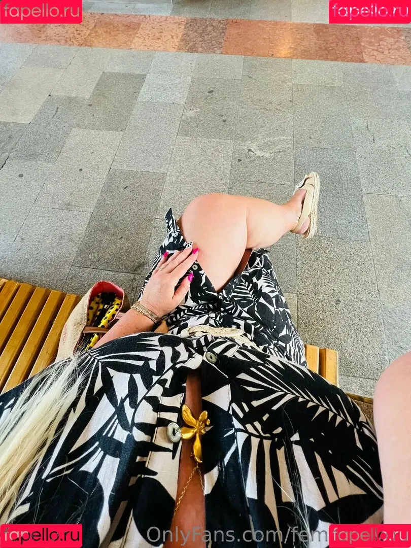 femdomyou Onlyfans Photo Gallery 