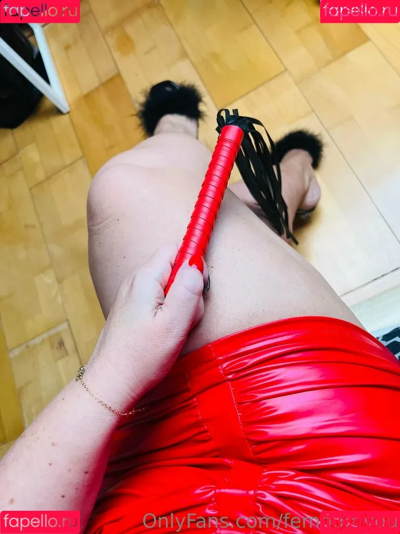 femdomyou Onlyfans Photo Gallery 