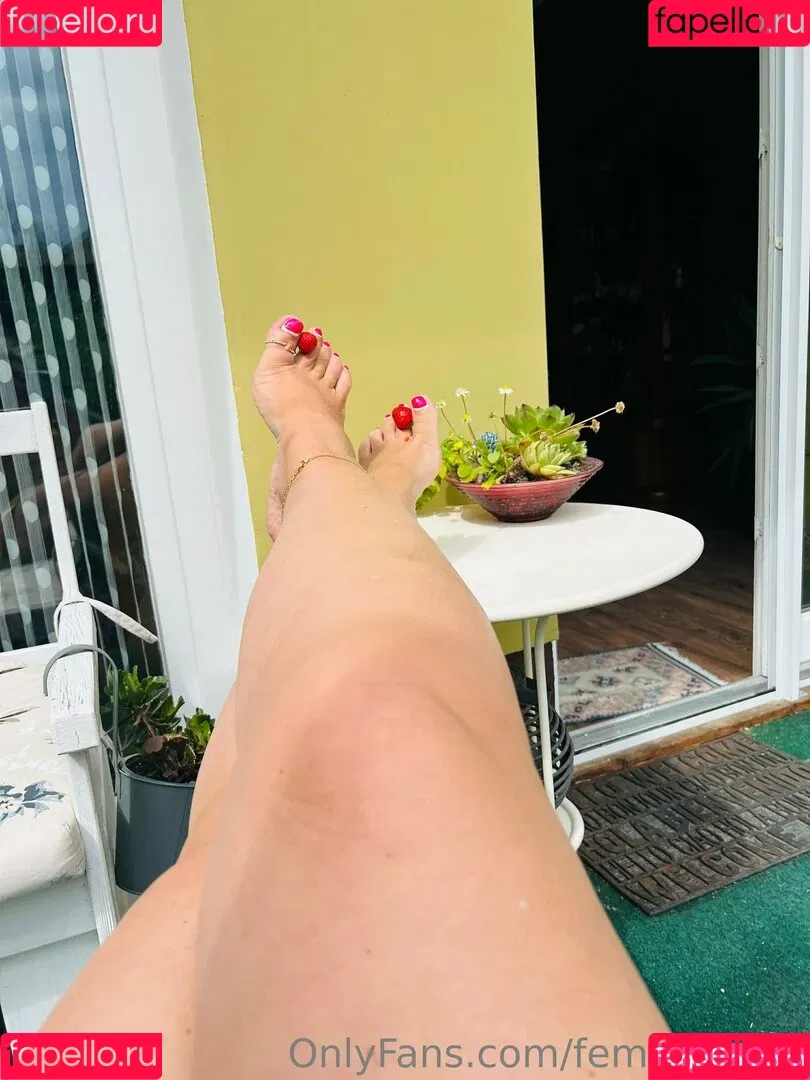 femdomyou Onlyfans Photo Gallery 
