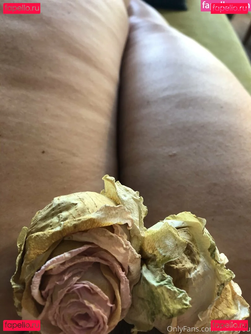 femdomyou Onlyfans Photo Gallery 