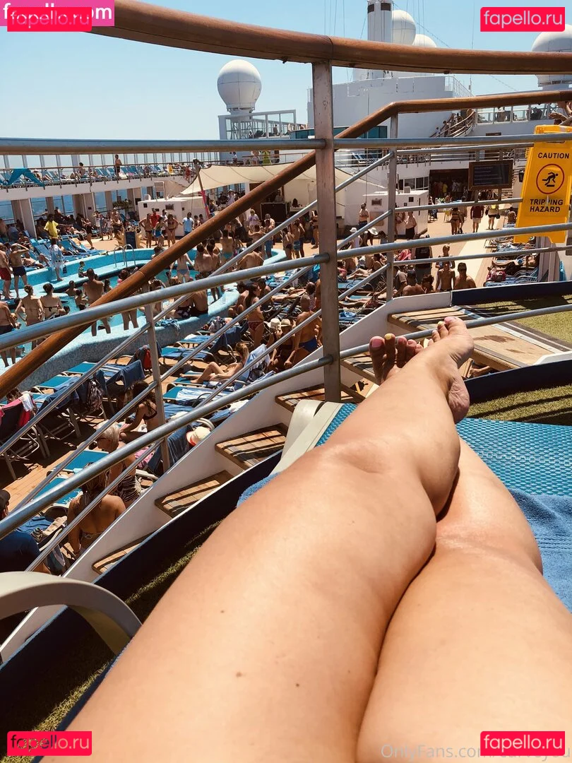 femdomyou Onlyfans Photo Gallery 