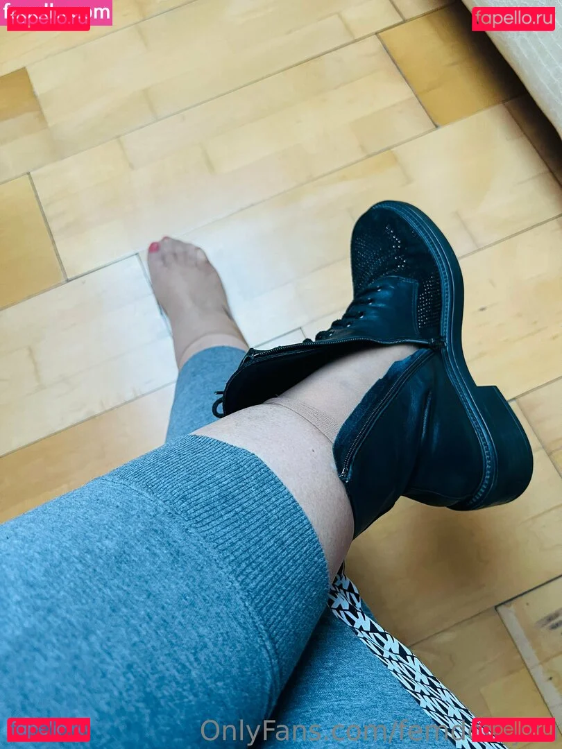 femdomyou Onlyfans Photo Gallery 