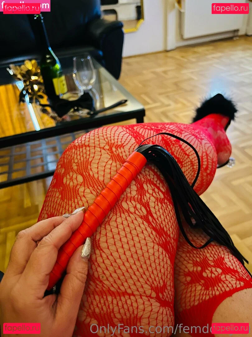 femdomyou Onlyfans Photo Gallery 