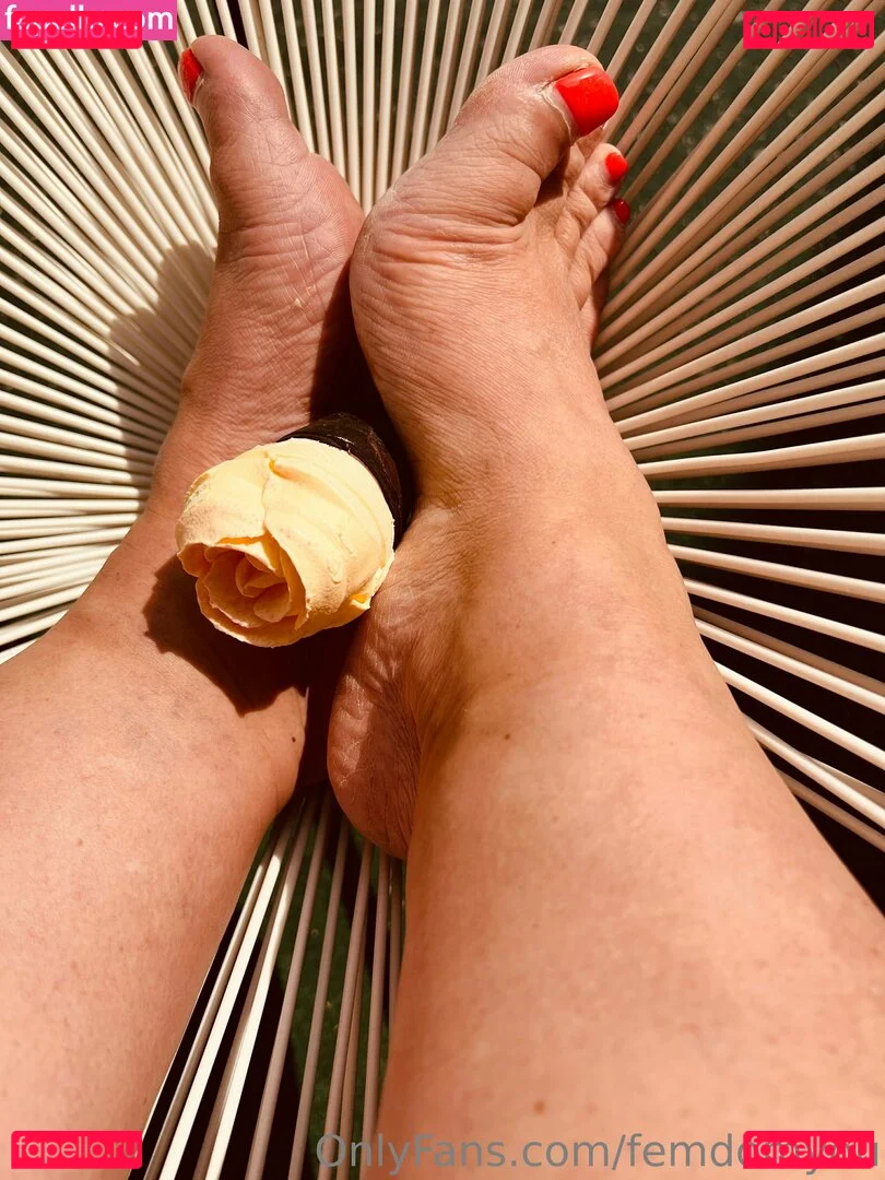 femdomyou Onlyfans Photo Gallery 