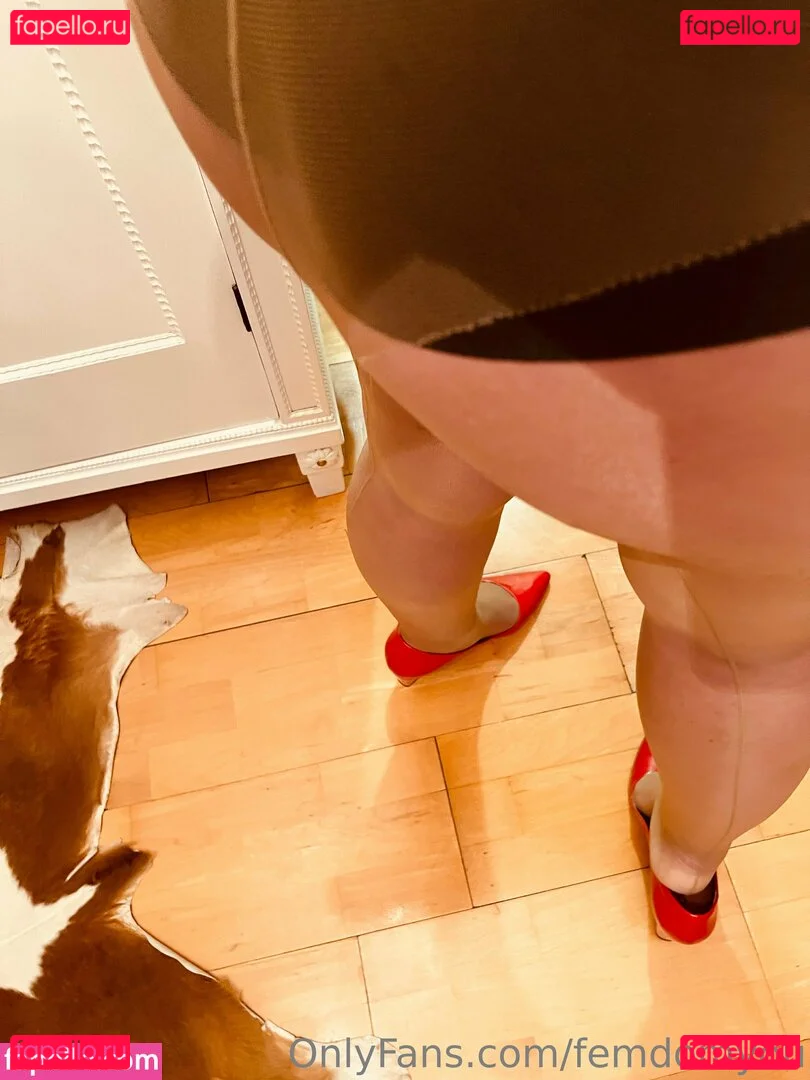 femdomyou Onlyfans Photo Gallery 