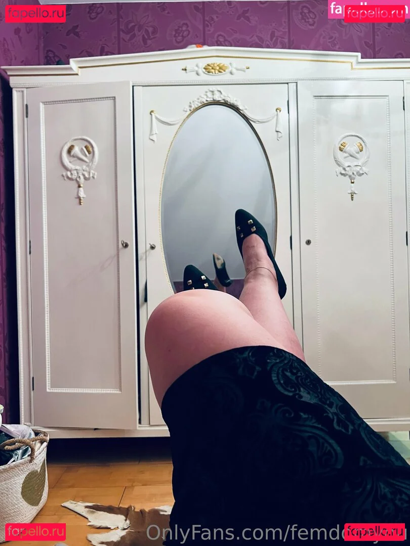 femdomyou Onlyfans Photo Gallery 