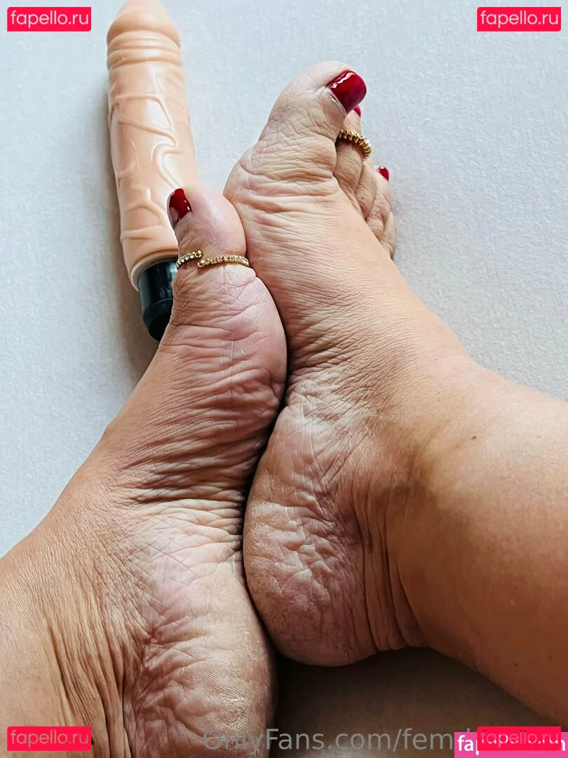 femdomyou Onlyfans Photo Gallery 