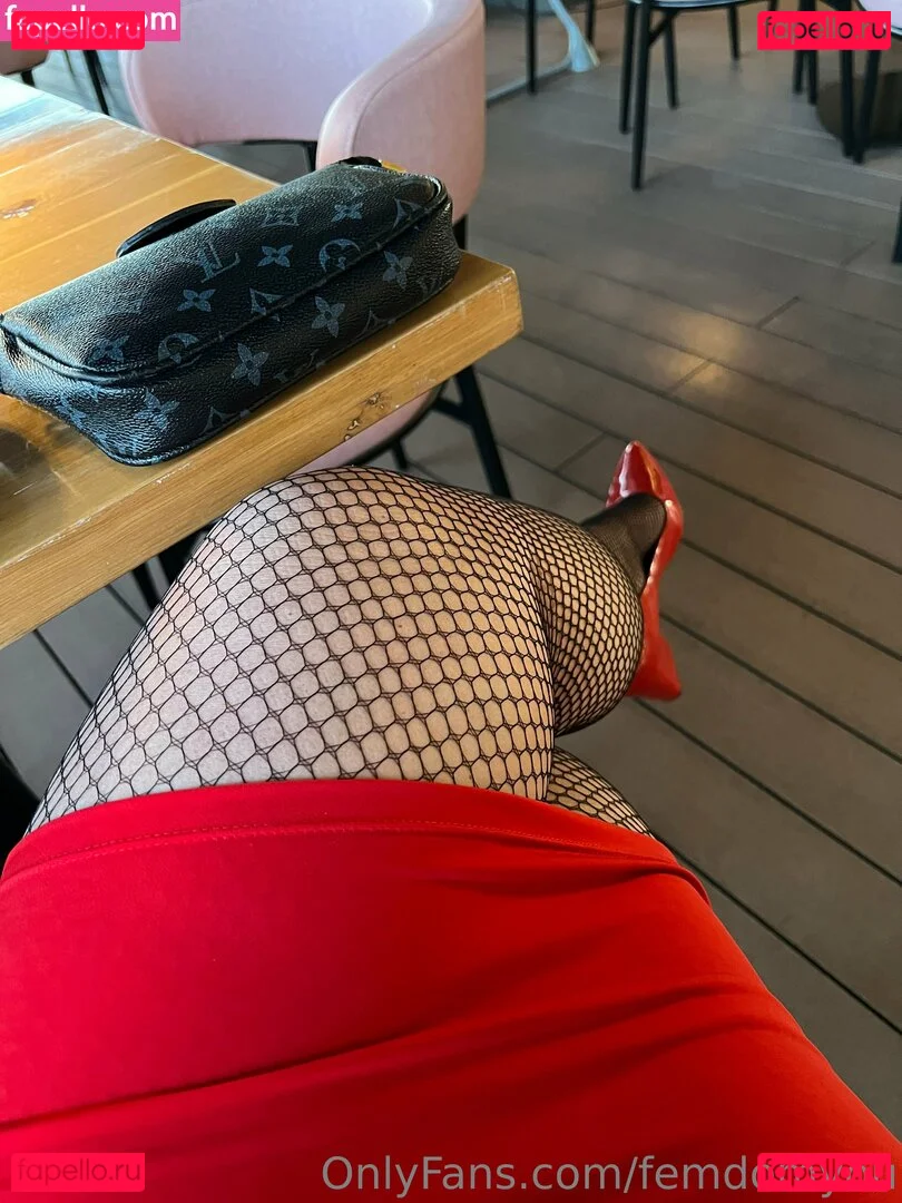 femdomyou Onlyfans Photo Gallery 