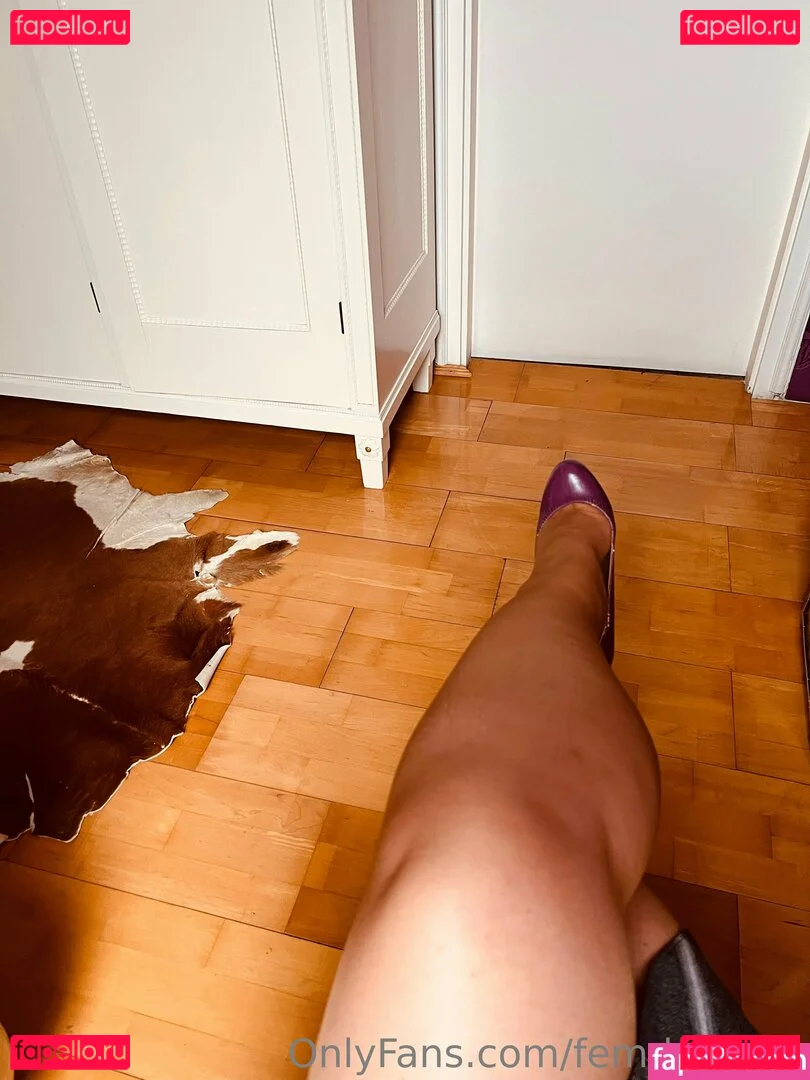 femdomyou Onlyfans Photo Gallery 