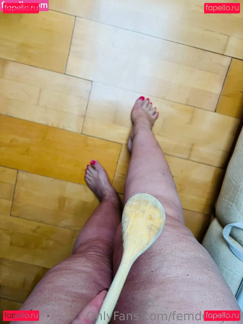 femdomyou Onlyfans Photo Gallery 