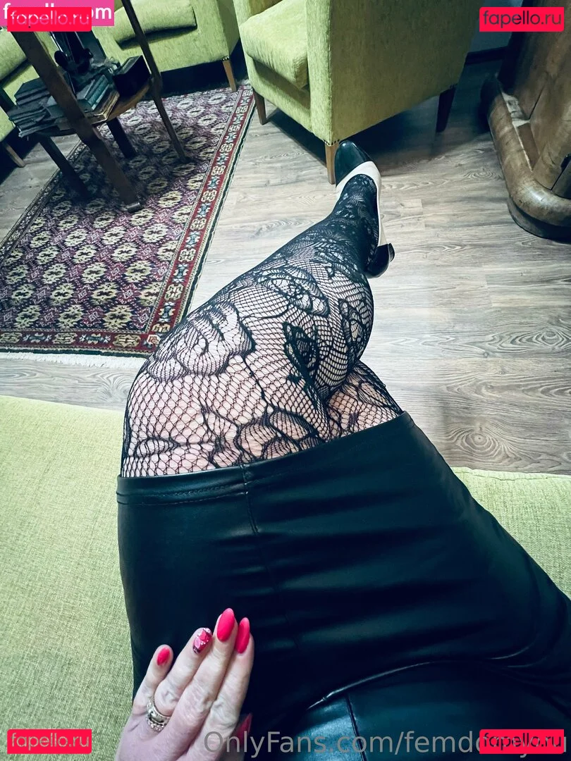 femdomyou Onlyfans Photo Gallery 