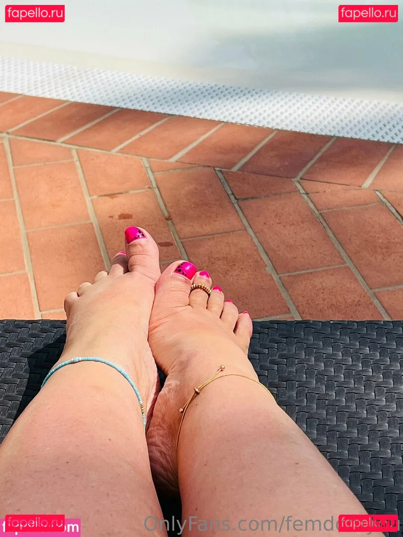 femdomyou Onlyfans Photo Gallery 