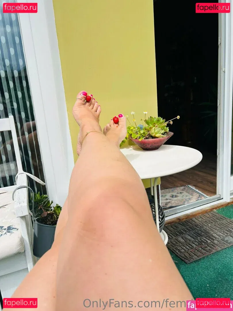 femdomyou Onlyfans Photo Gallery 